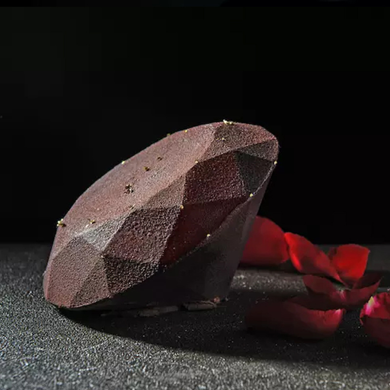 三千克拉钻石蛋糕